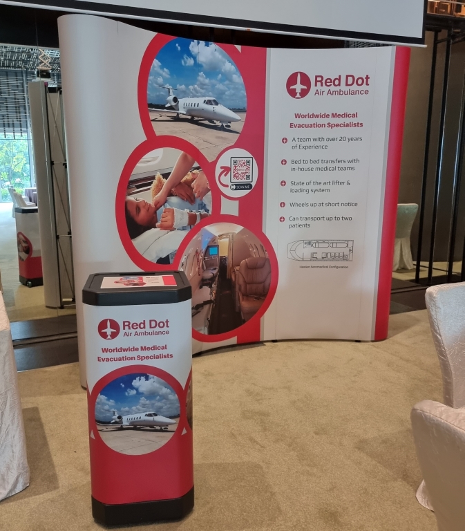 Curved Pop Up Display